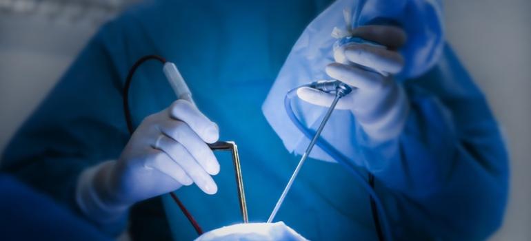 Łódź: W Centrum Zdrowia Matki Polki wykonano mastektomię nowatorską techniką laparoskopową