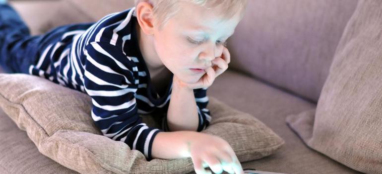 Smartfony i tablety szkodliwe dla dzieci