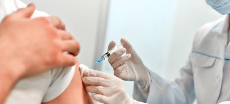 Szczepienia przeciw grypie -  niezbędna jest edukacja pacjentów