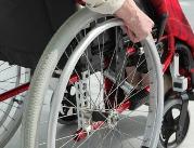 CBOS: połowa Polaków uważa, że niepełnosprawni są...